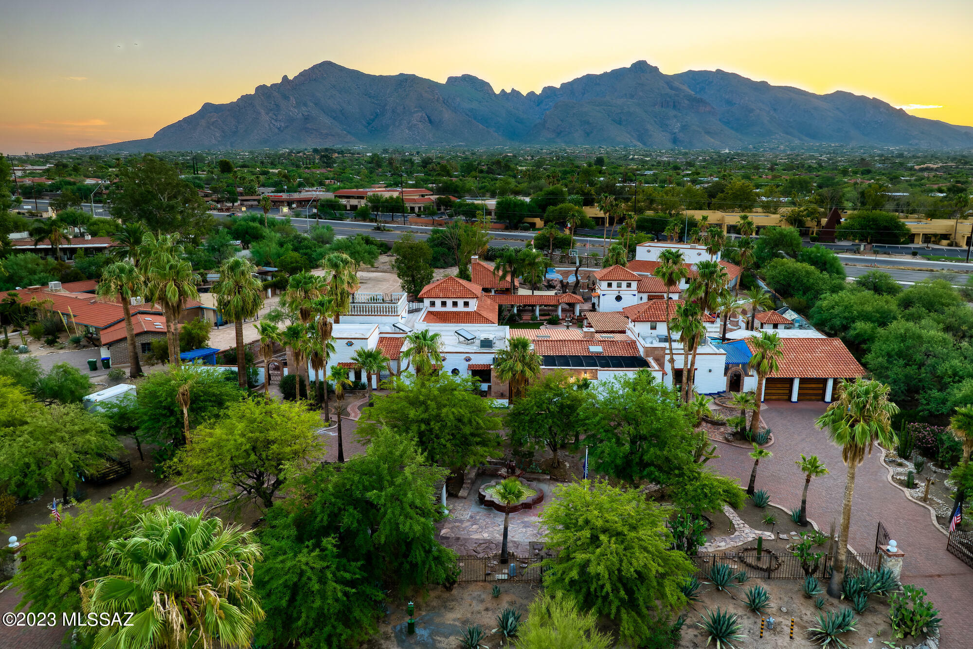 Property Photo:  6670 N Casas Adobes Road  AZ 85704 