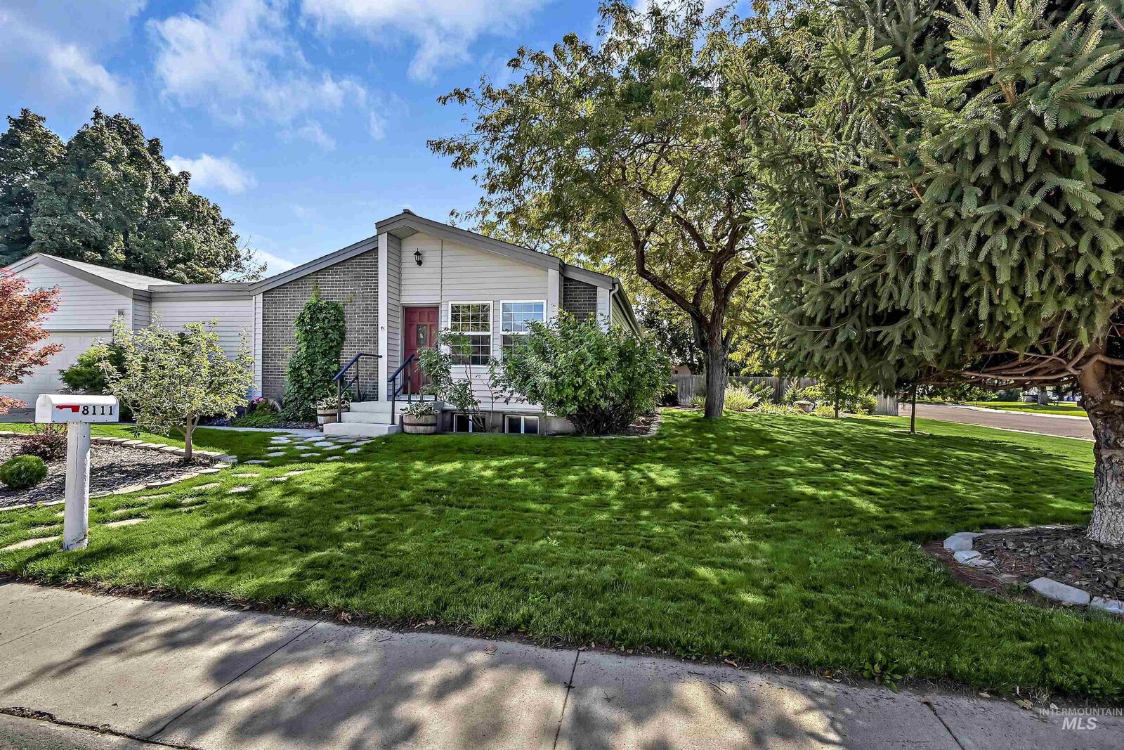 Property Photo: 8111 W Hummel Dr ID 83709