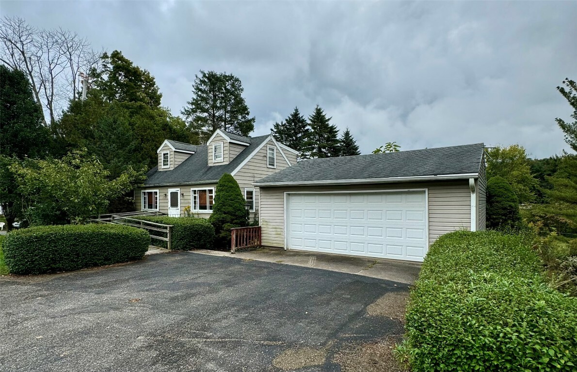 Property Photo:  1011 W Townhall Road  PA 16441 