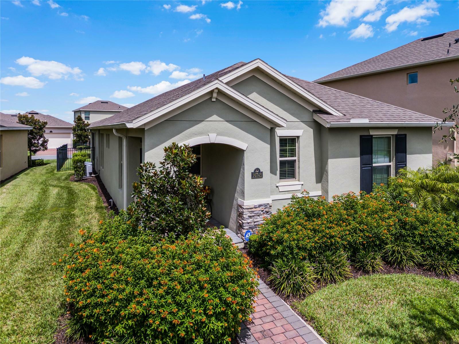 Property Photo:  16743 Harper Cove Drive  FL 34787 