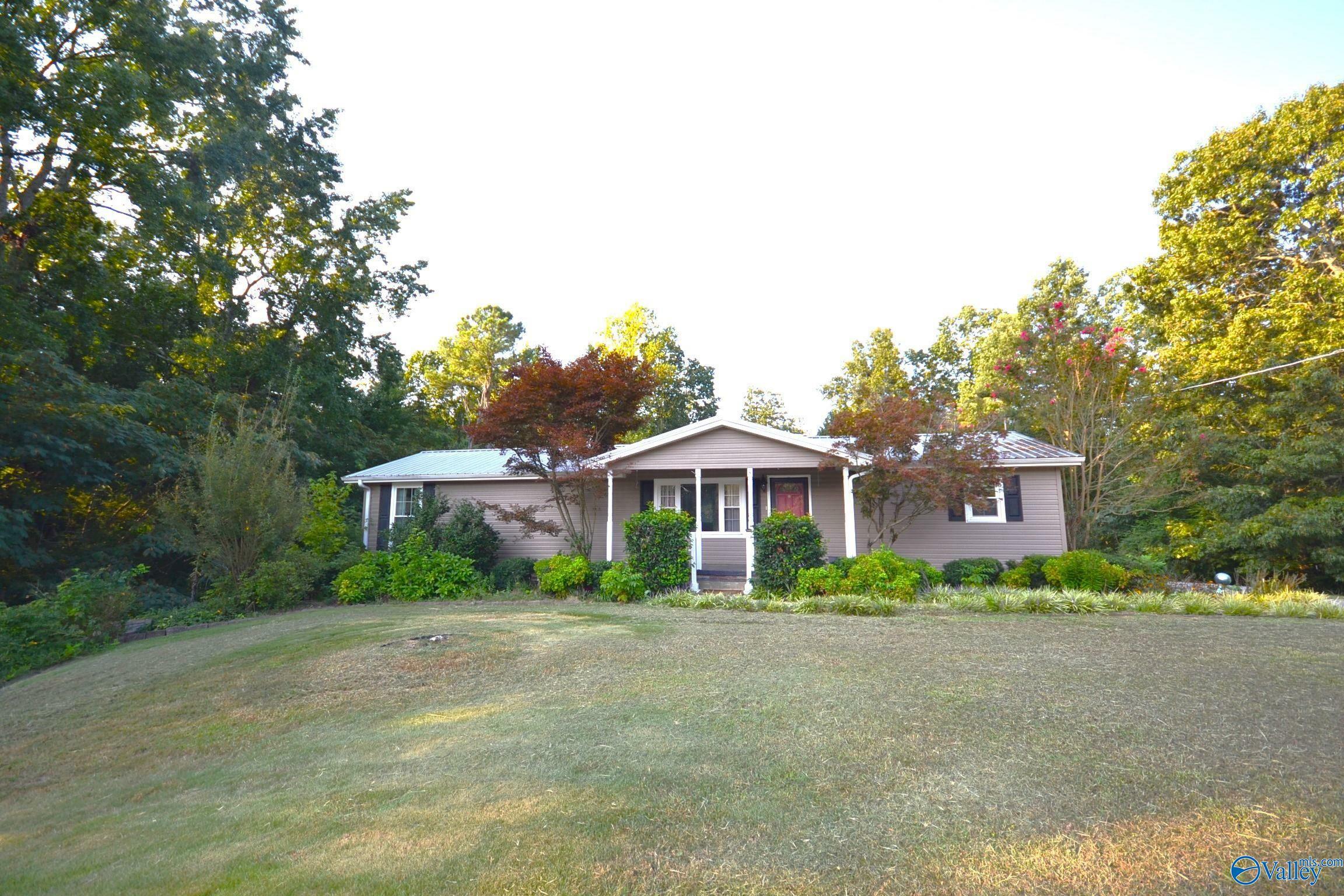 518 County Road 1135  Vinemont AL 35179 photo