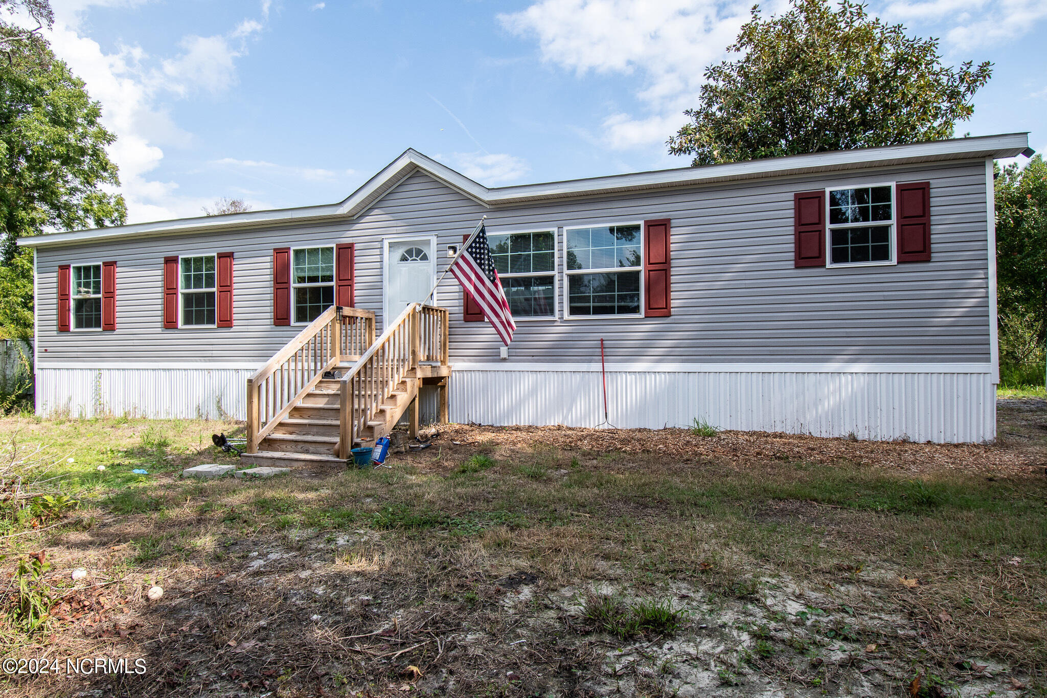 Property Photo:  115 Leslie Lane  NC 28584 