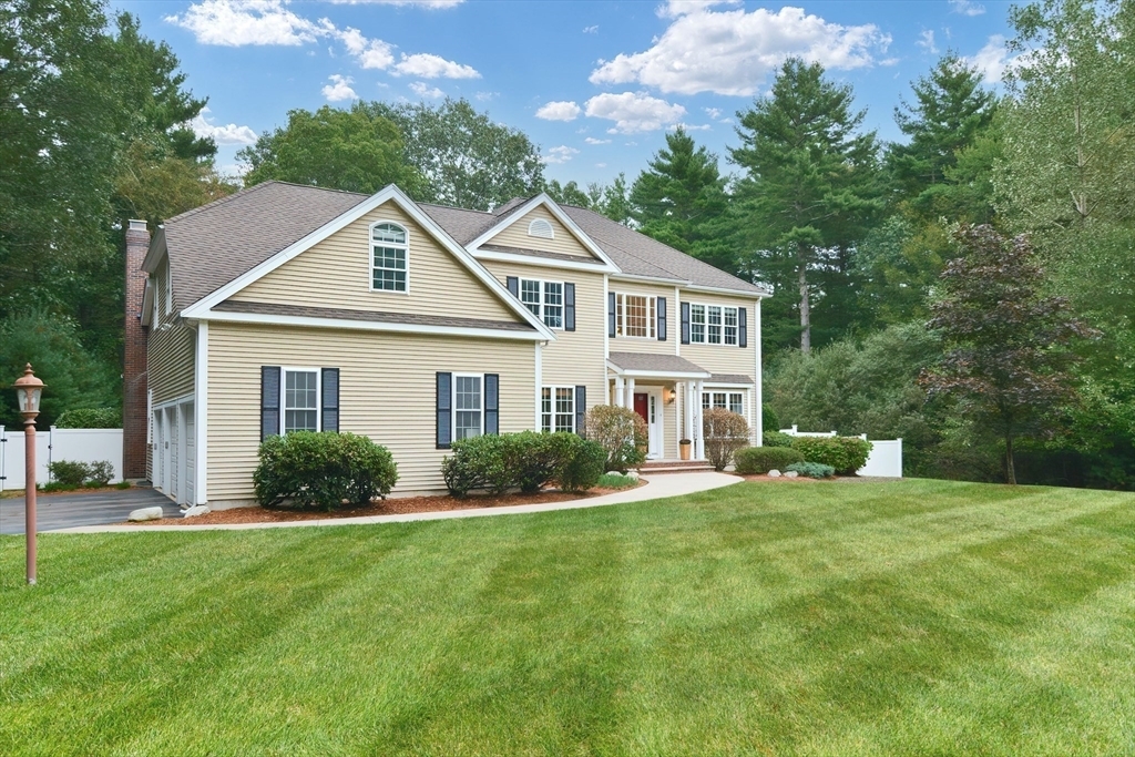 Property Photo:  4 Chippewa Lane  MA 02067 