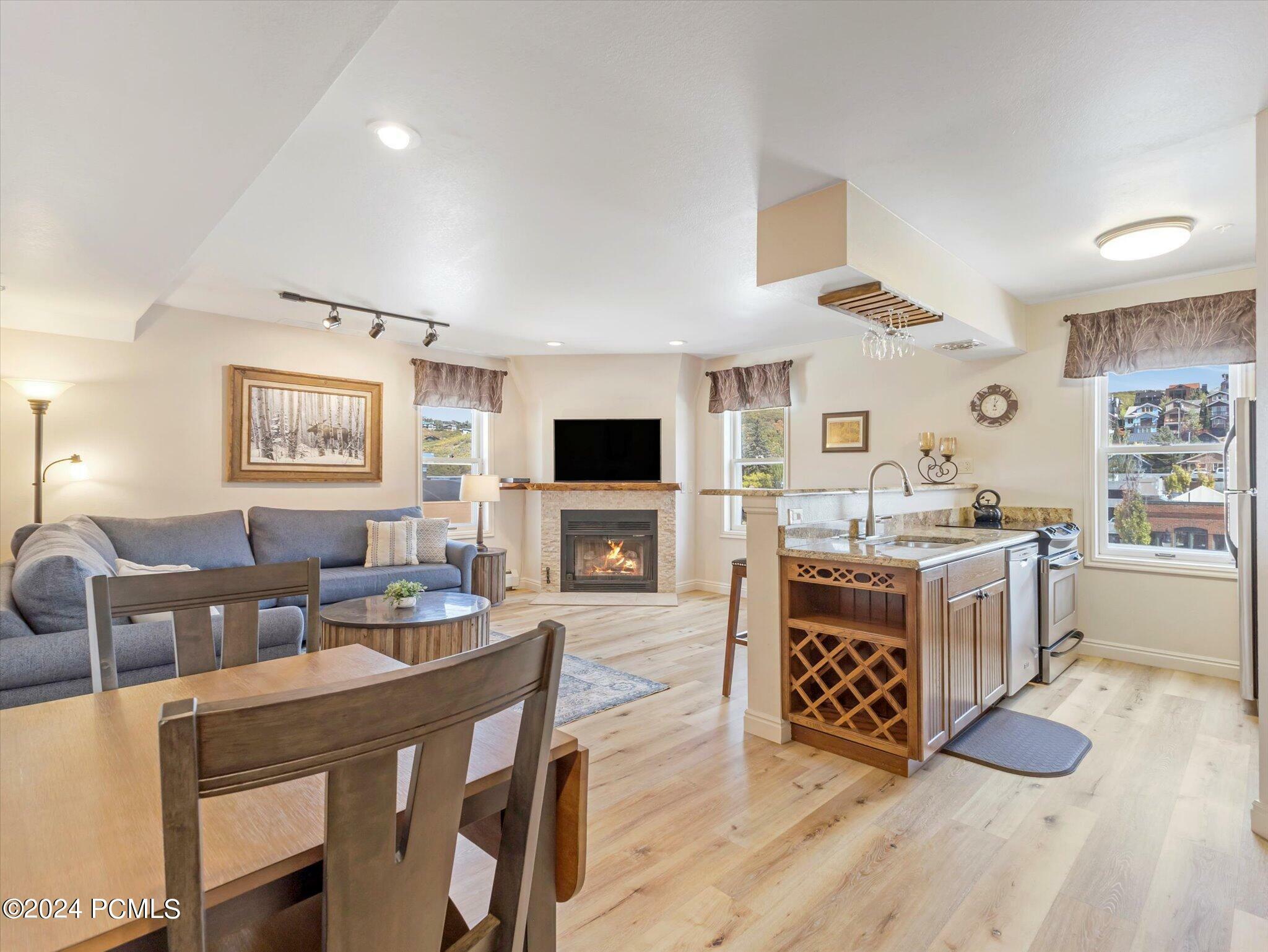 Property Photo: 424 Park Avenue #D UT 84060