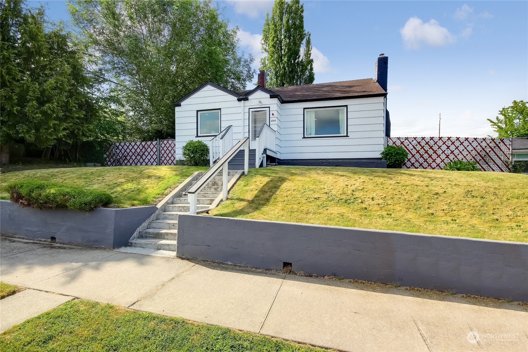 Property Photo:  1846 E Morton Street  WA 98404 