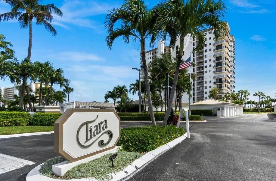 Property Photo: 3120 N Highway A1a 1302 FL 34949