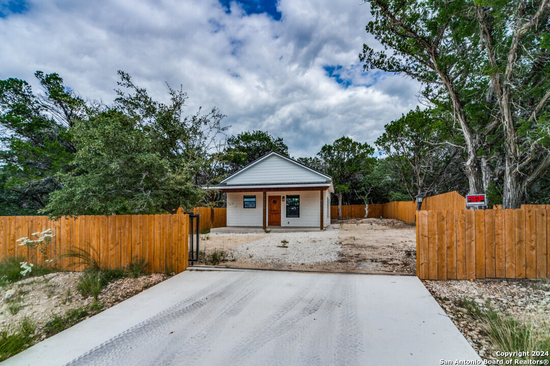 Property Photo:  6401 Whartons Dock  TX 78003 