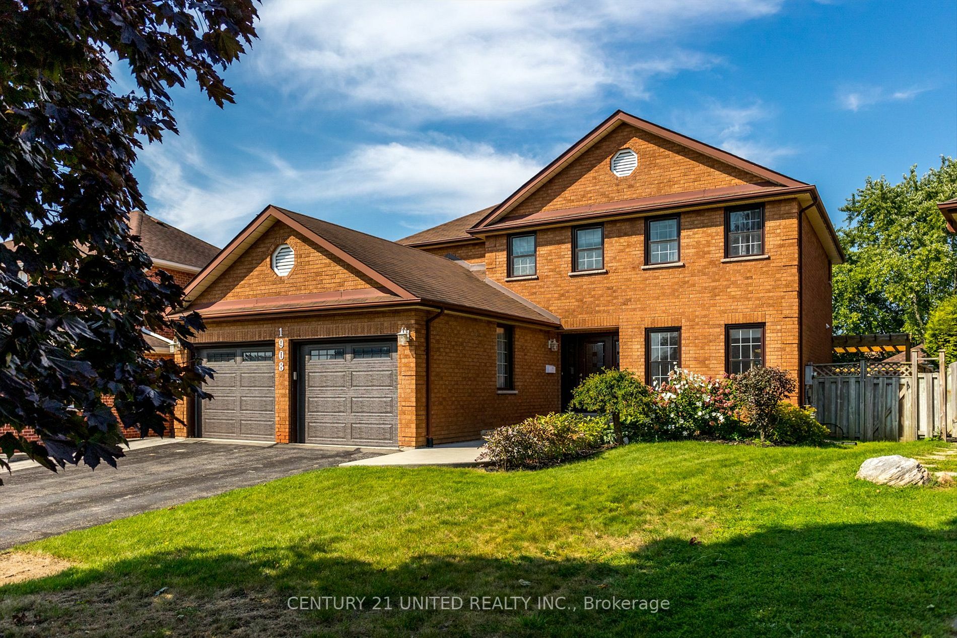 Photo de la propriété:  1908 Mapleridge Dr  ON K9K 2E4 