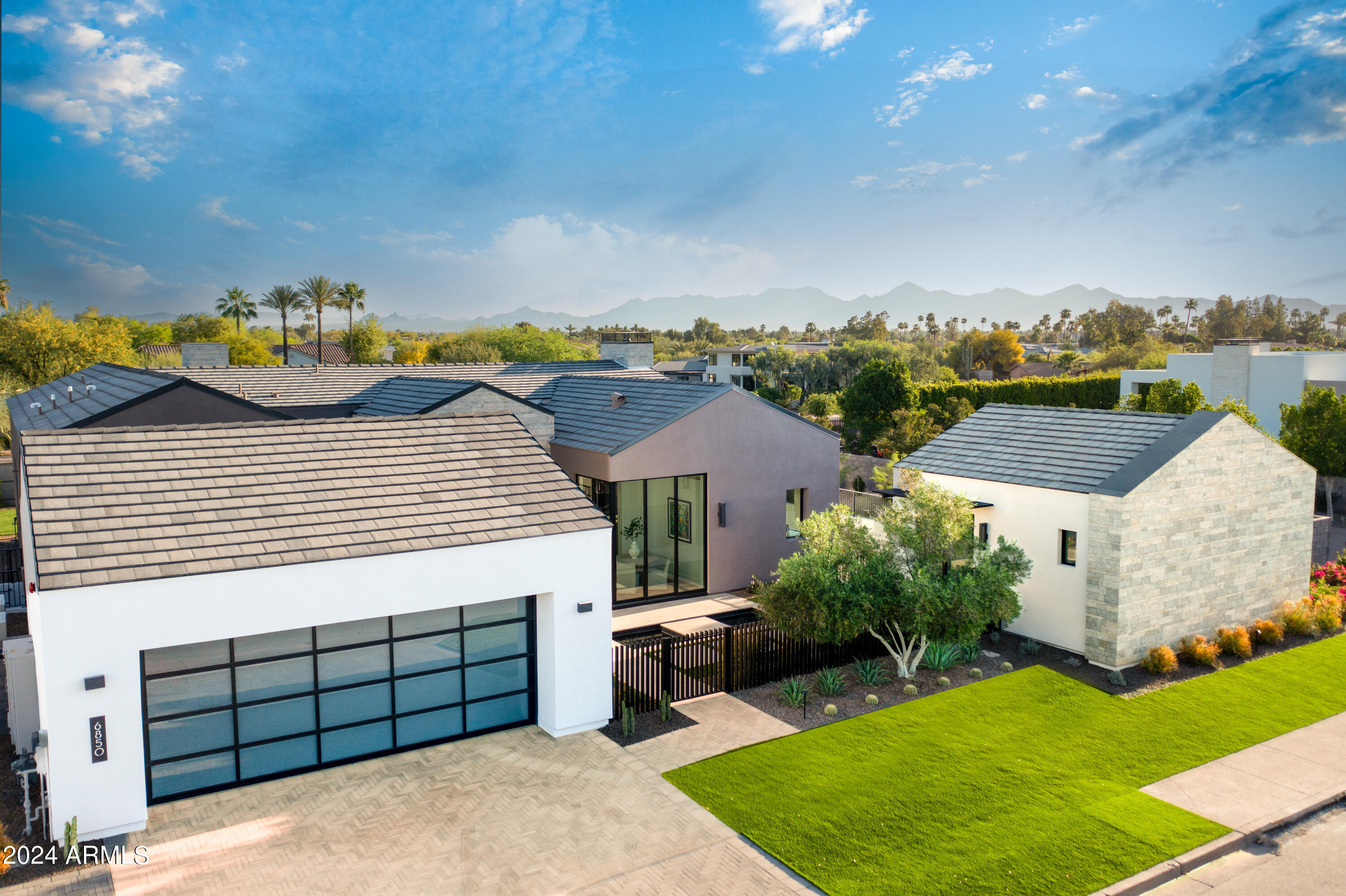 Property Photo:  6850 E Joshua Tree Lane  AZ 85253 