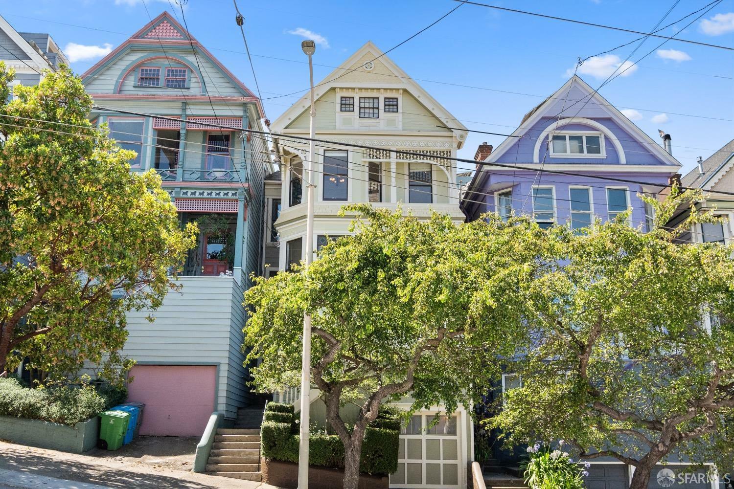 Property Photo:  746 Castro Street Upper  CA 94114 