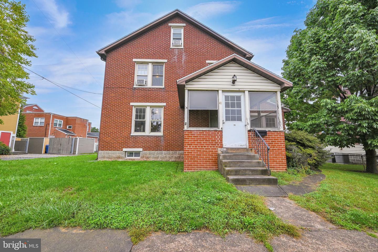 Property Photo:  41 Barlow Street  PA 17325 