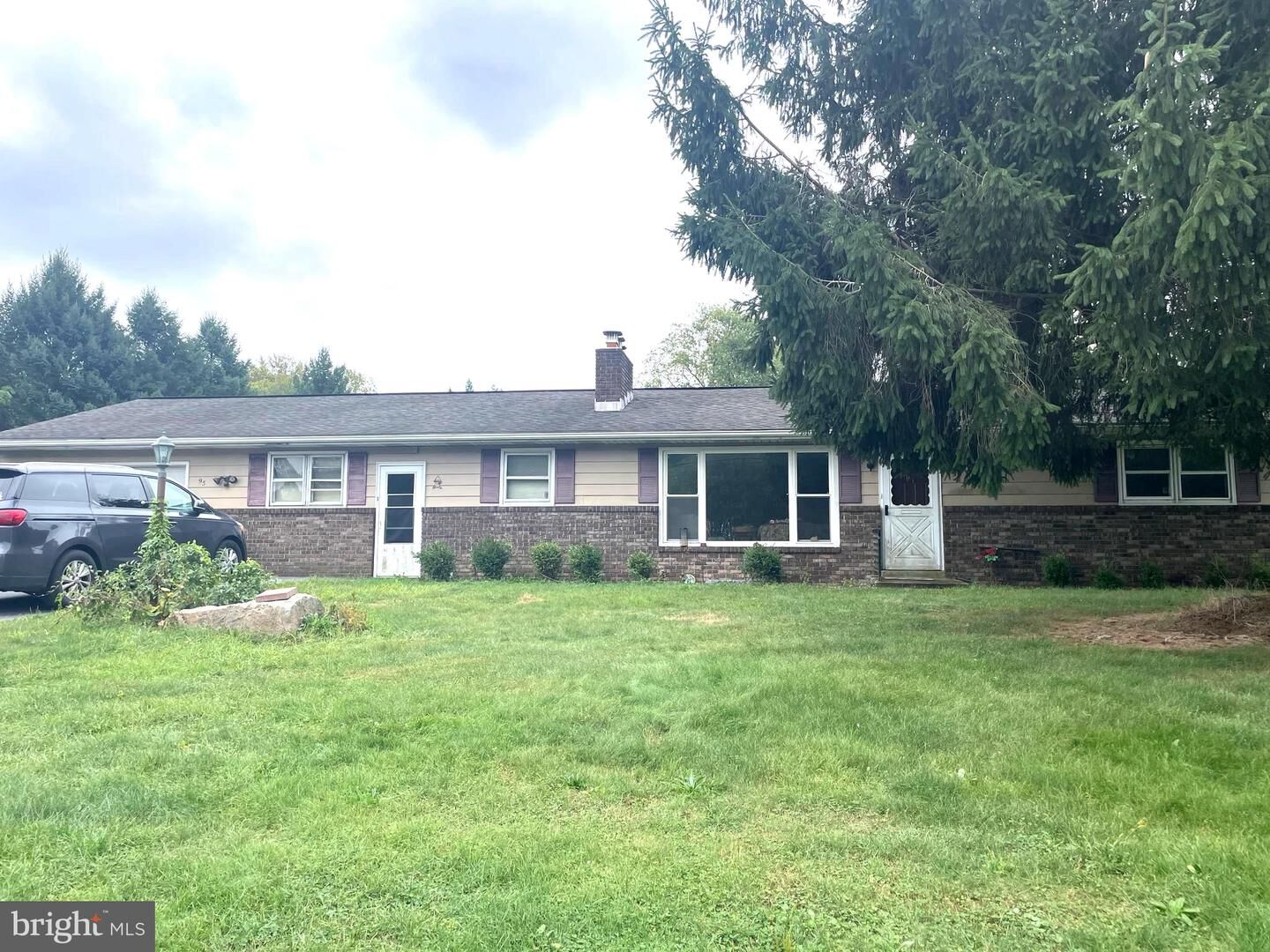 Property Photo:  95 Sandy Hill Road  PA 17517 