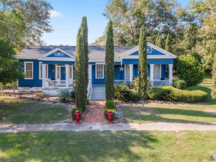 Property Photo:  206 Cuyler Street  GA 31068 