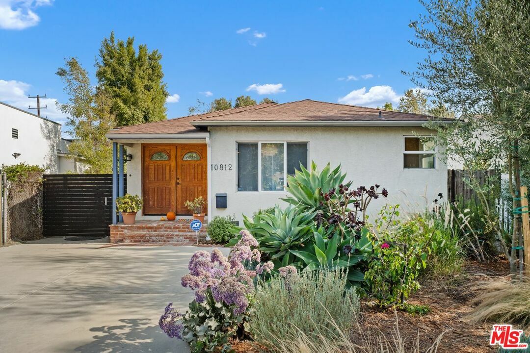 Property Photo:  10812   Westminster Ave  CA 90034 