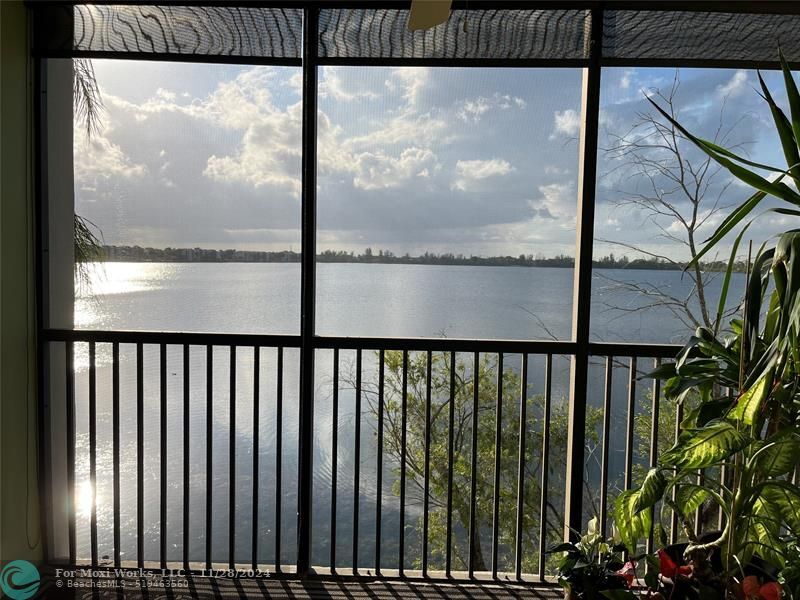 Property Photo:  110 Lake Emerald Dr 309  FL 33309
