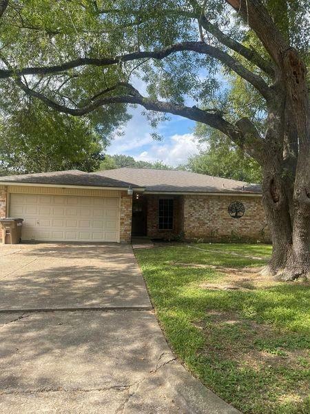 Property Photo: 3913 Easy Street TX 77539