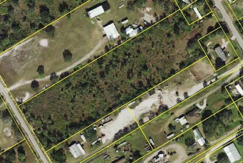 Property Photo: 3329 Willow Road FL 33598