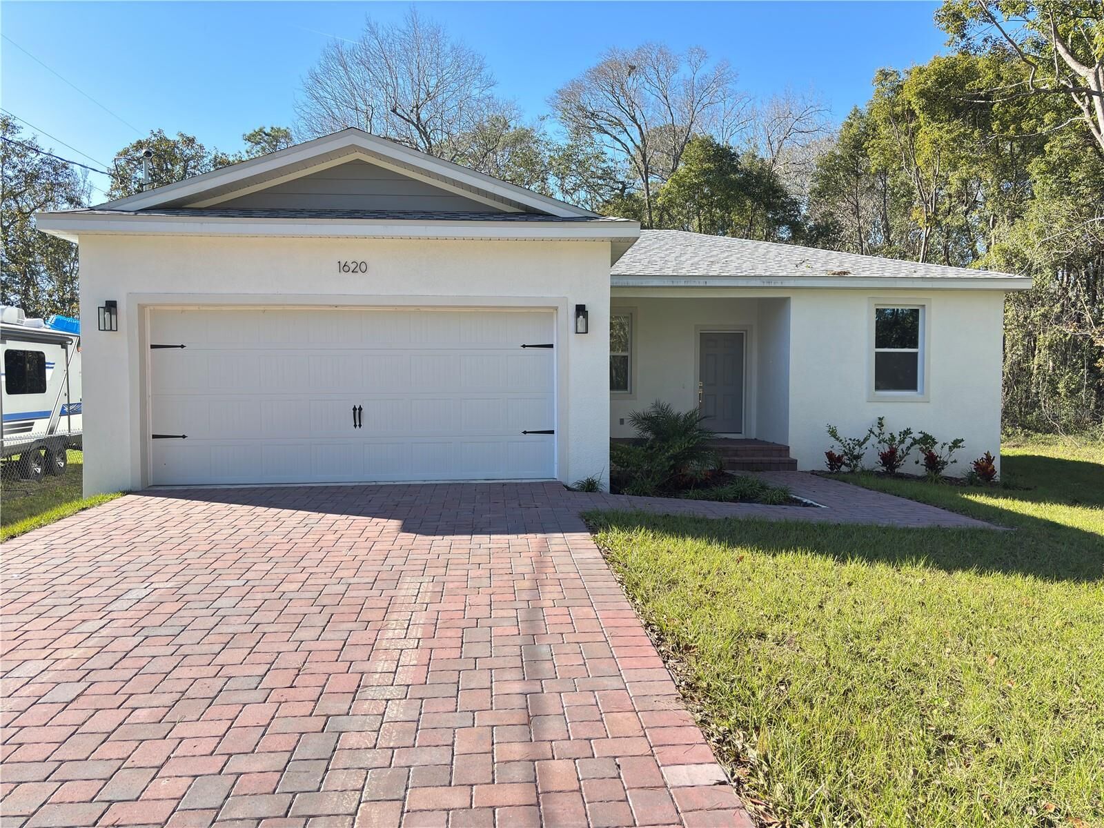 Property Photo:  1620 9th Avenue  FL 32724 