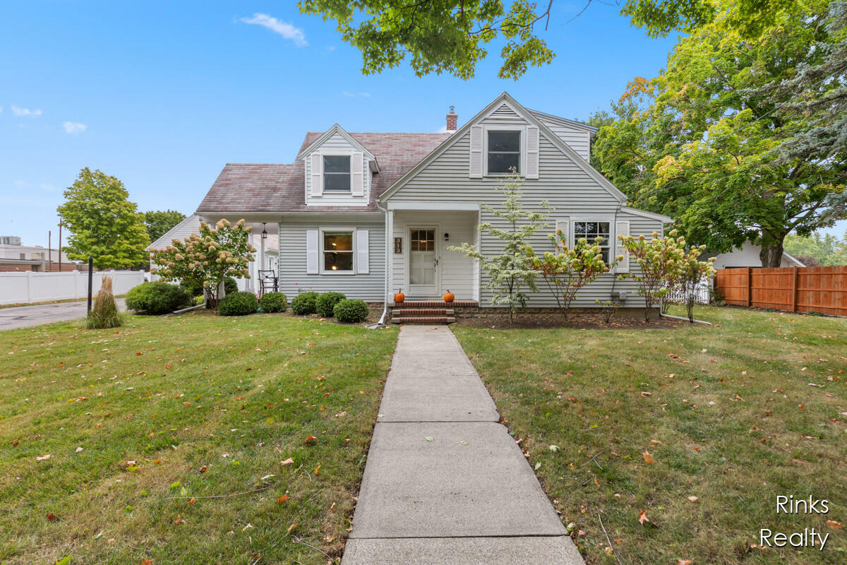 Property Photo:  313 S 2nd Street  MI 48811 