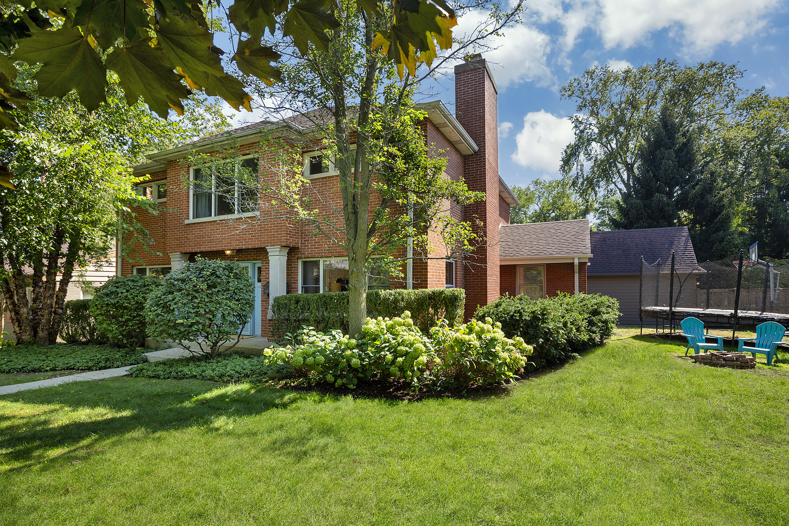 Property Photo:  840 Milburn Street  IL 60201 