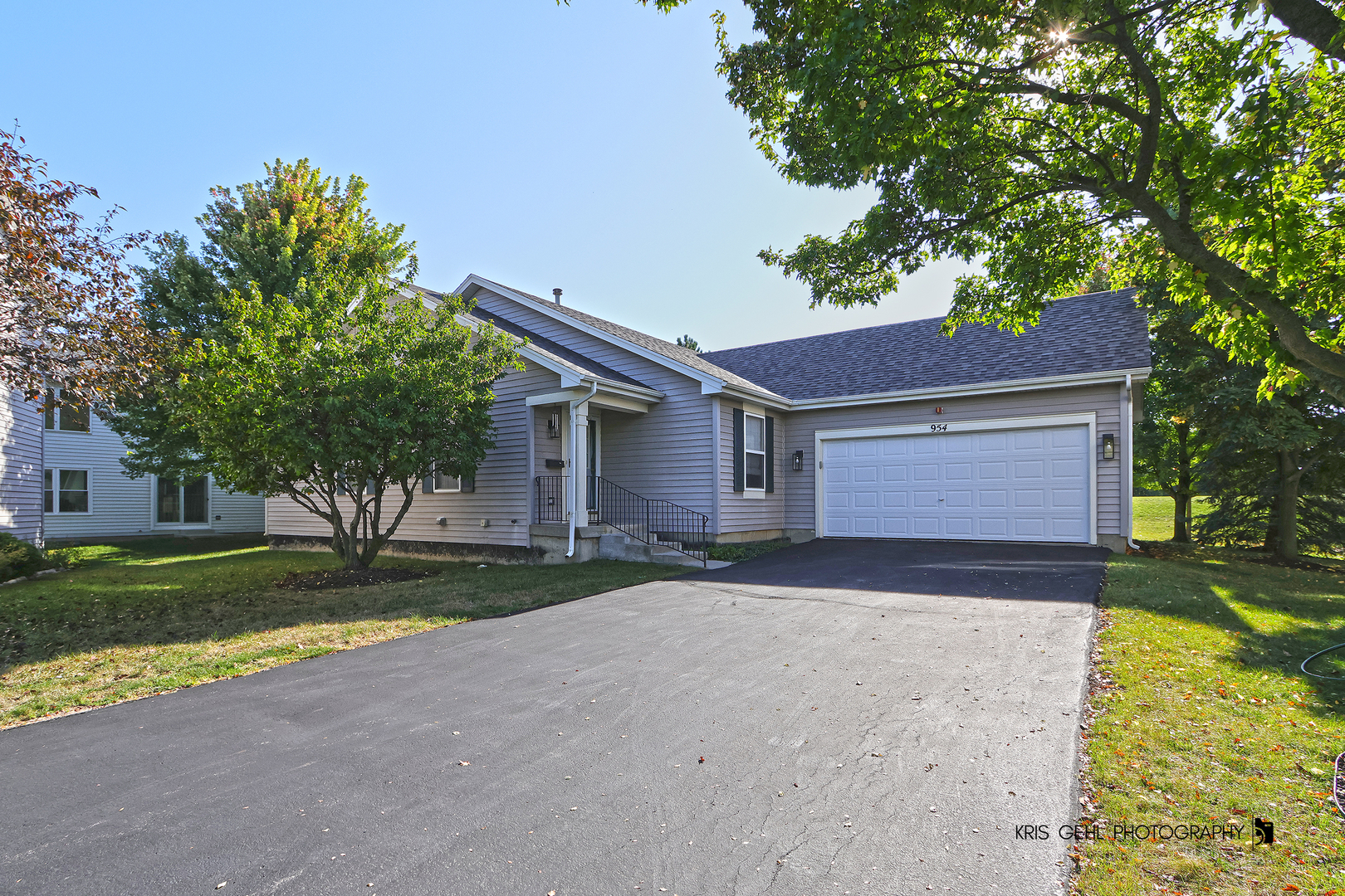 Property Photo: 954 March Street IL 60047