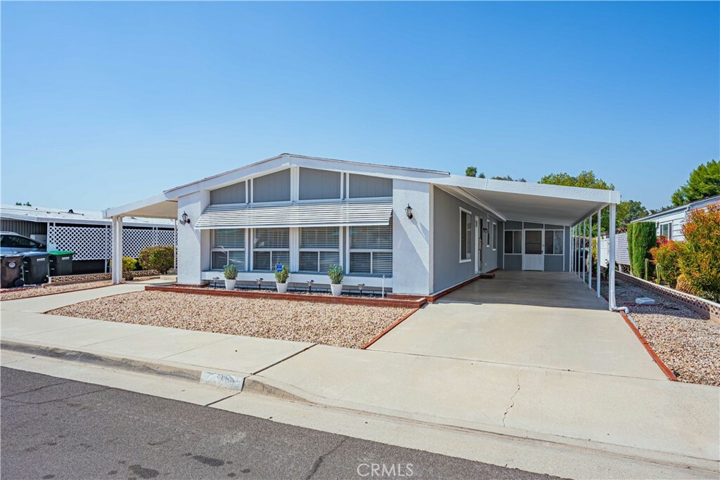 589 Seville Drive  Hemet CA 92543 photo