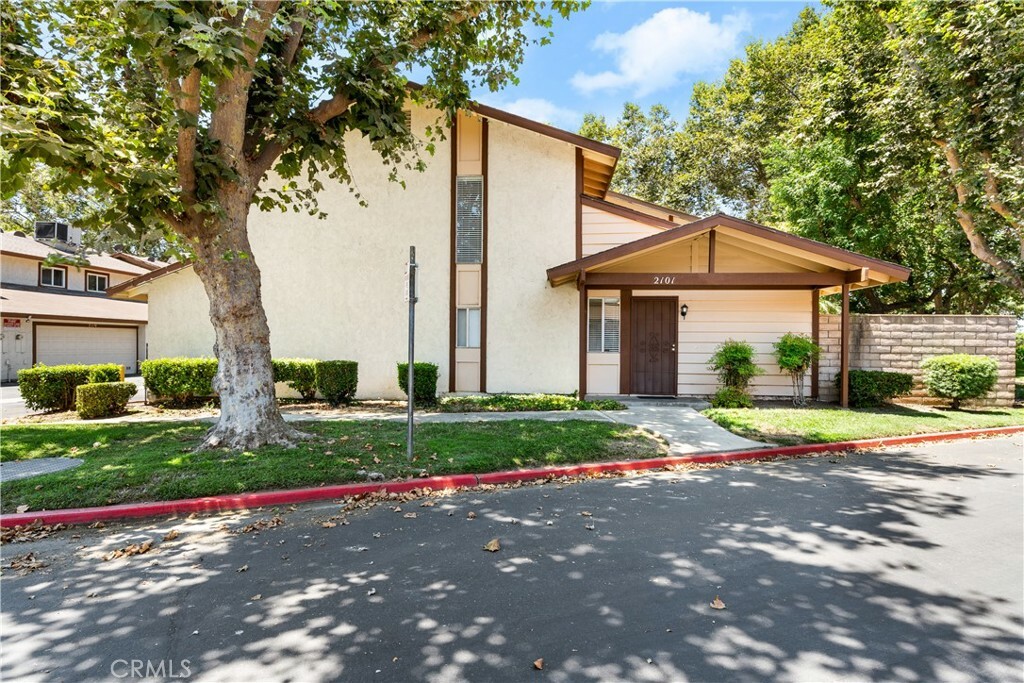 Property Photo:  2101 S Magnolia Avenue  CA 91762 