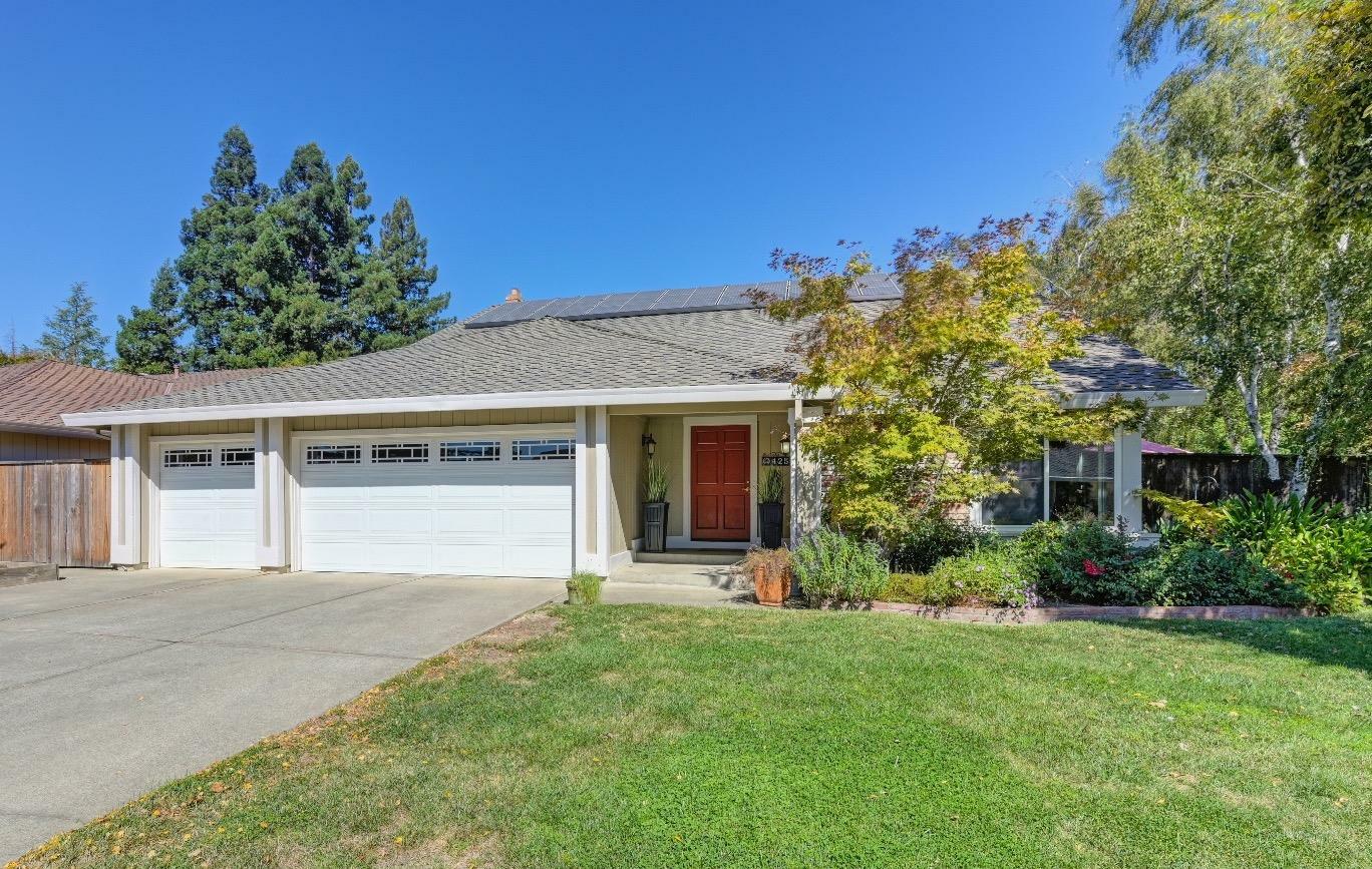 Property Photo:  425 Camelia River Way  CA 95831 