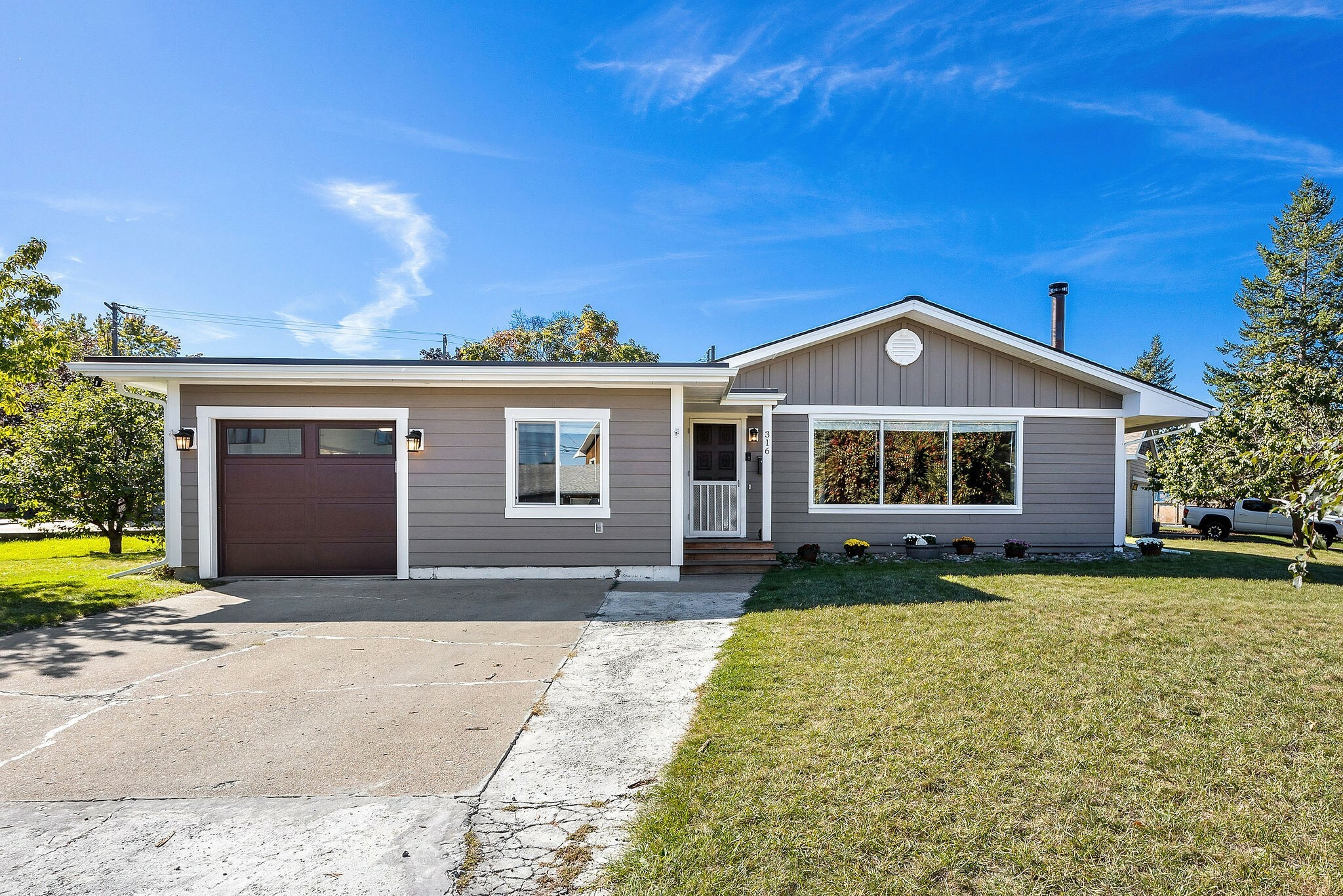 Property Photo:  316 Parkway Drive  MT 59901 