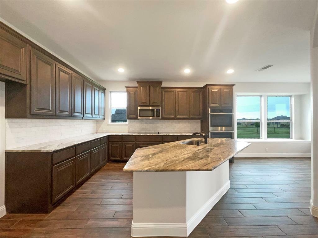 Property Photo:  426 Arbor Hills Trail  TX 75424 