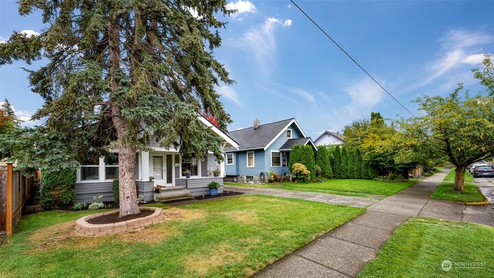Property Photo:  1144 Grant Street  WA 98225 
