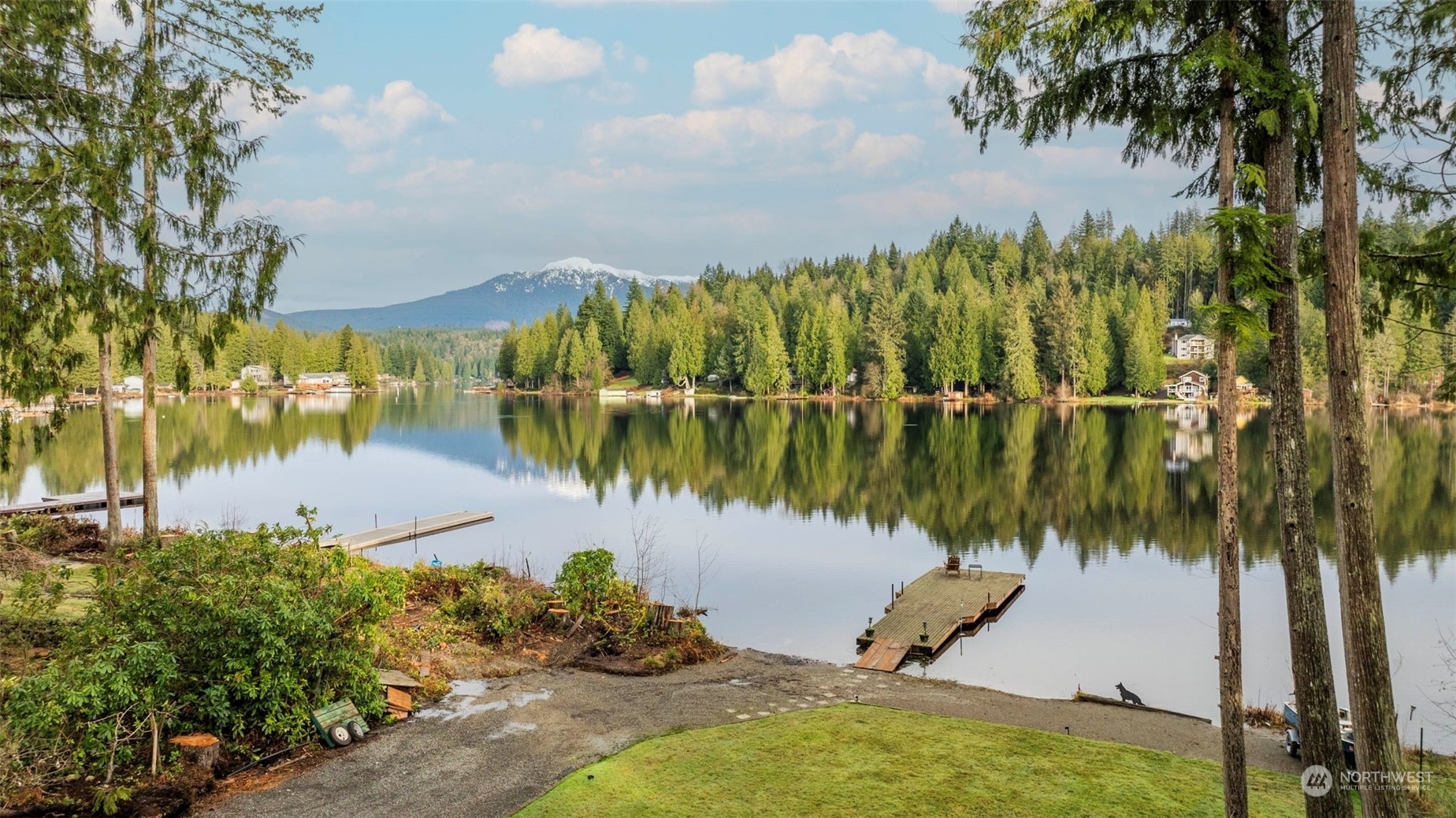 Property Photo: 1405 SW Lake Roesiger Road WA 98290