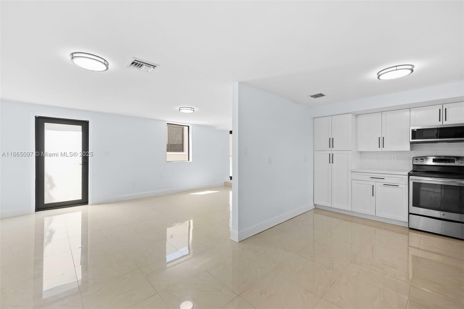 Property Photo:  1669 SW 12th St 1  FL 33135 