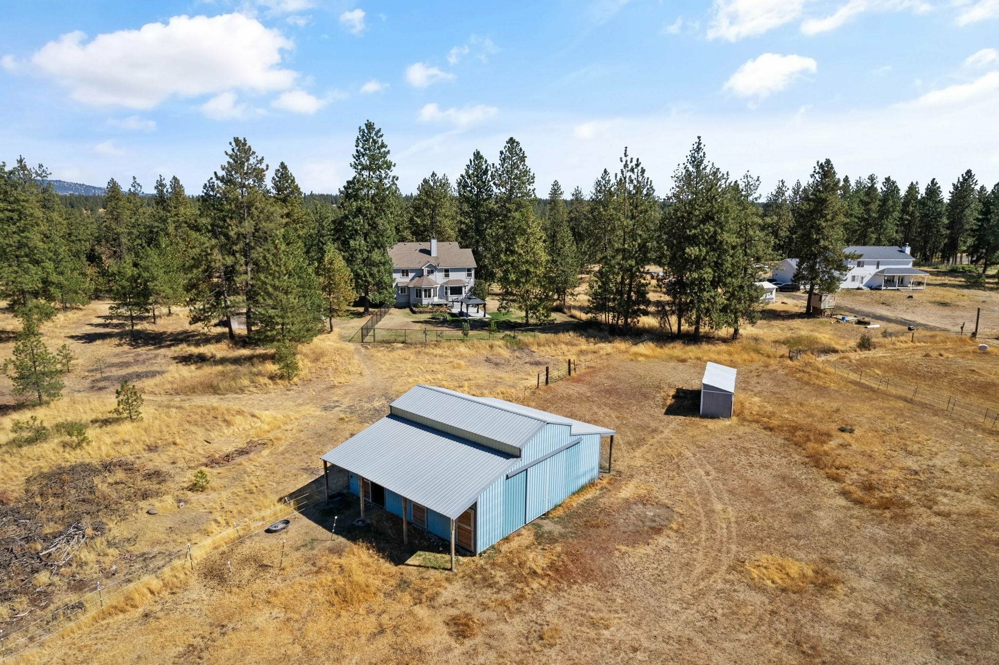 Property Photo:  13805 N Friendship Ln  WA 99026 