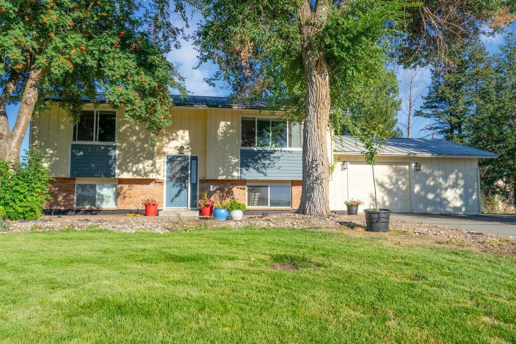Property Photo: 34006 N Short Rd WA 99006