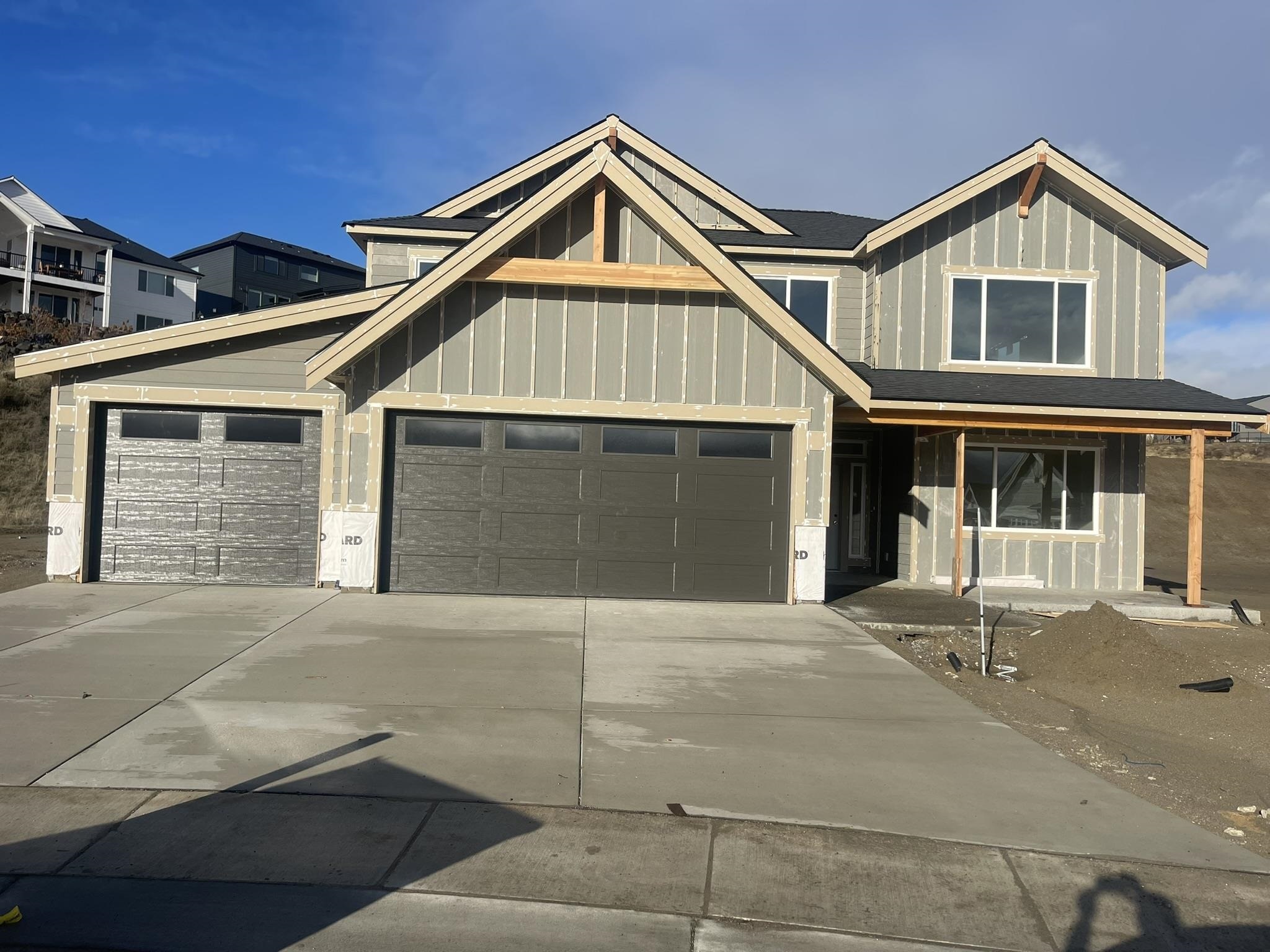 Property Photo:  18004 E Wind Rose Ct  WA 99016 