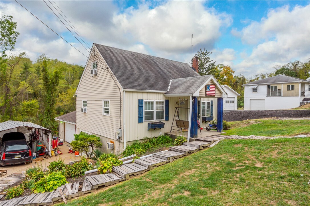 Property Photo:  265 Johnston Rd  PA 15314 