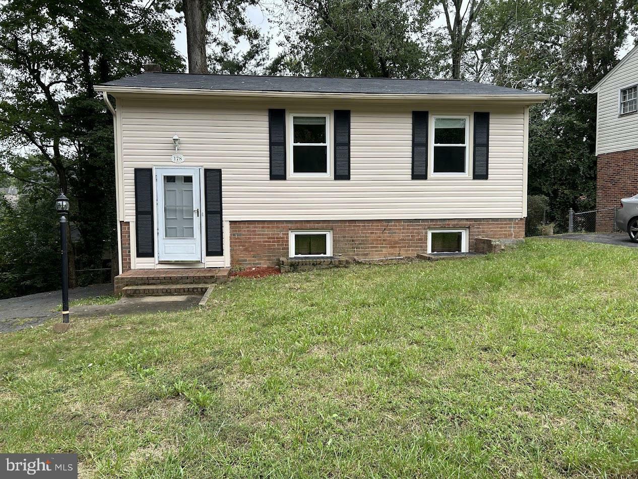 Property Photo:  178 Longstreet Avenue  VA 22401 