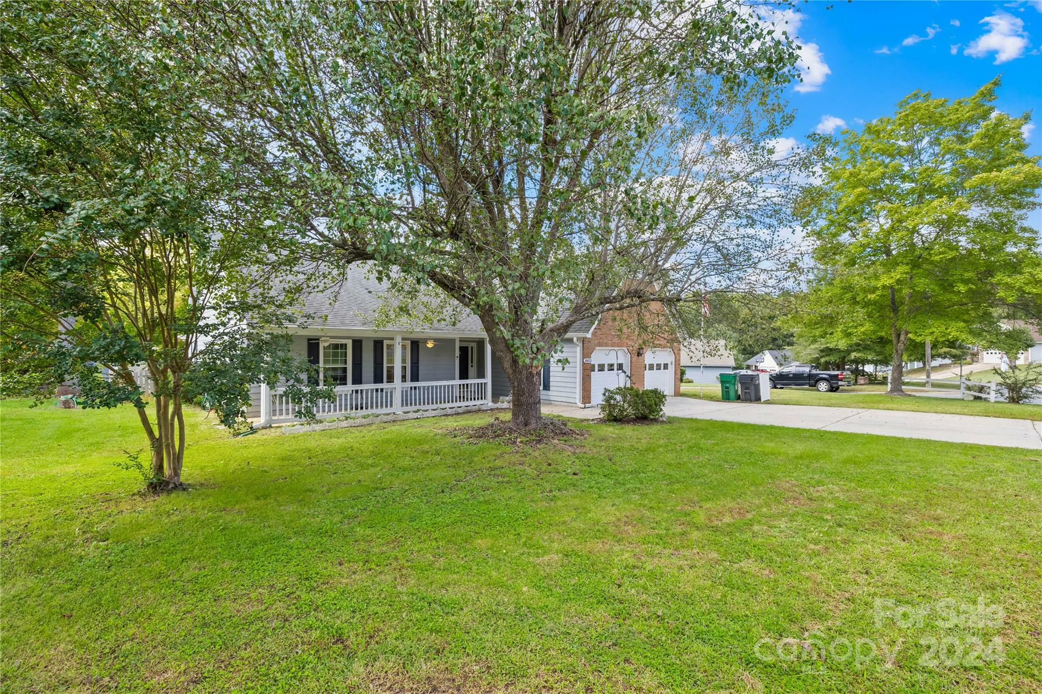 Property Photo:  10023 Crayton Drive  NC 28269 