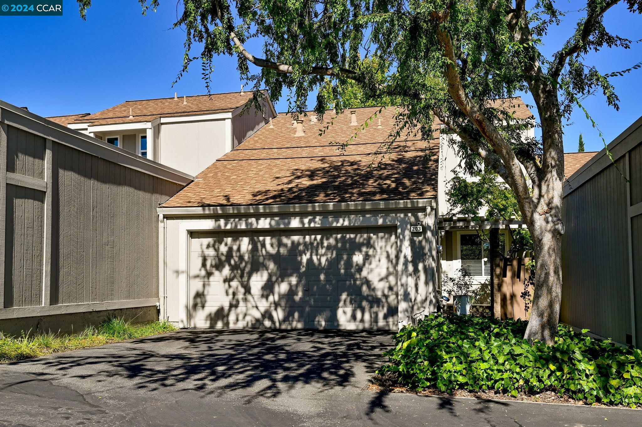 203 Valley Oak Plz  Martinez CA 94553 photo