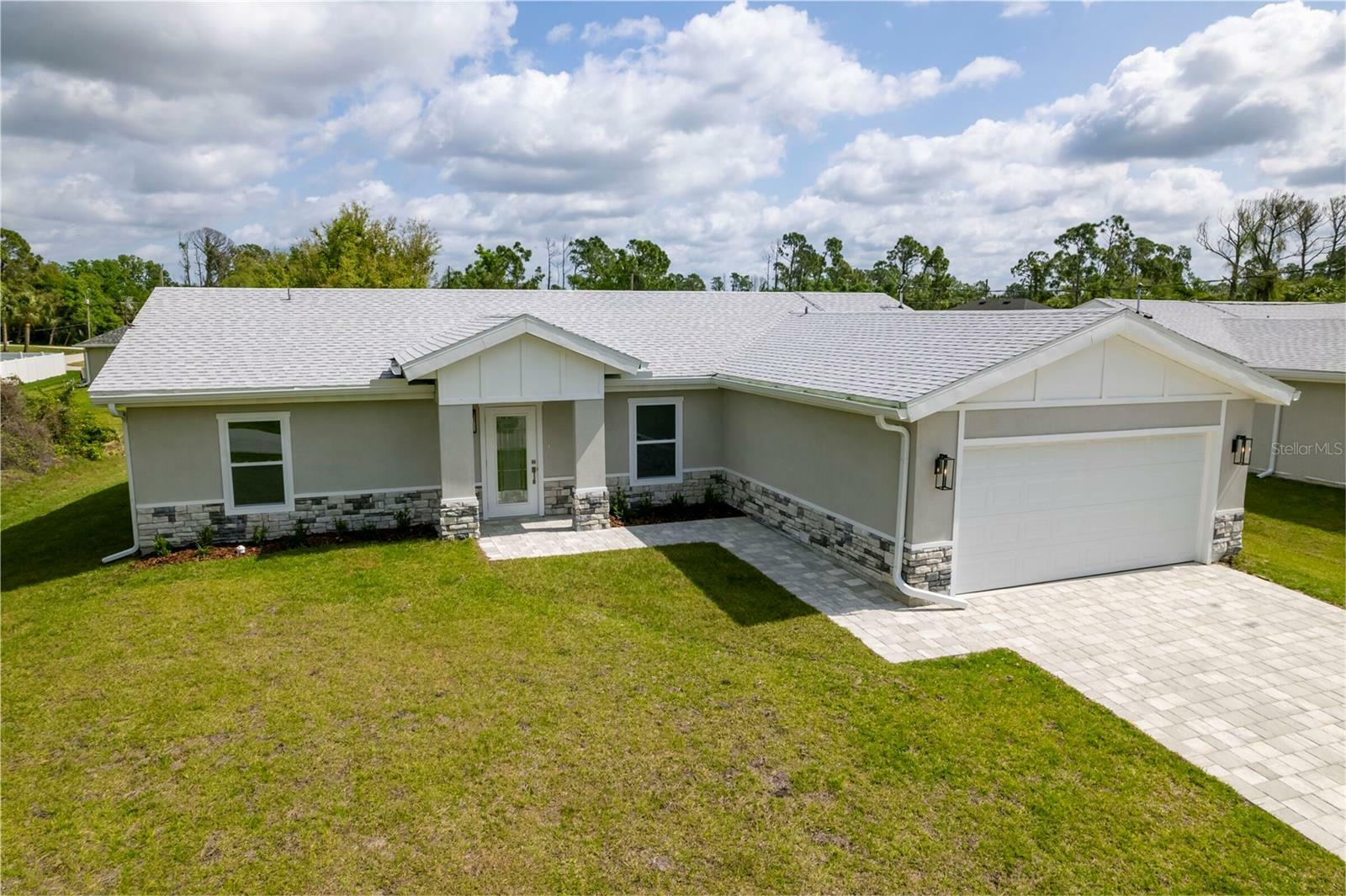 Property Photo: 7878 Tarabilla Avenue FL 34291