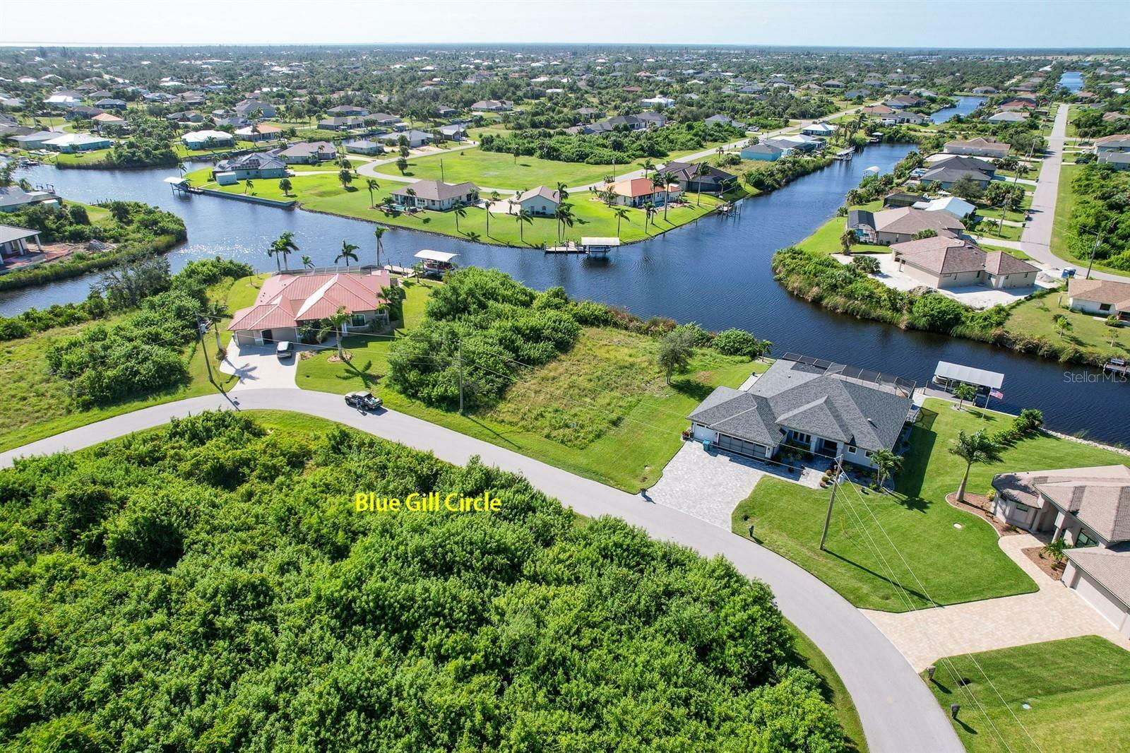 Property Photo:  9498 Bluegill Circle  FL 33981 