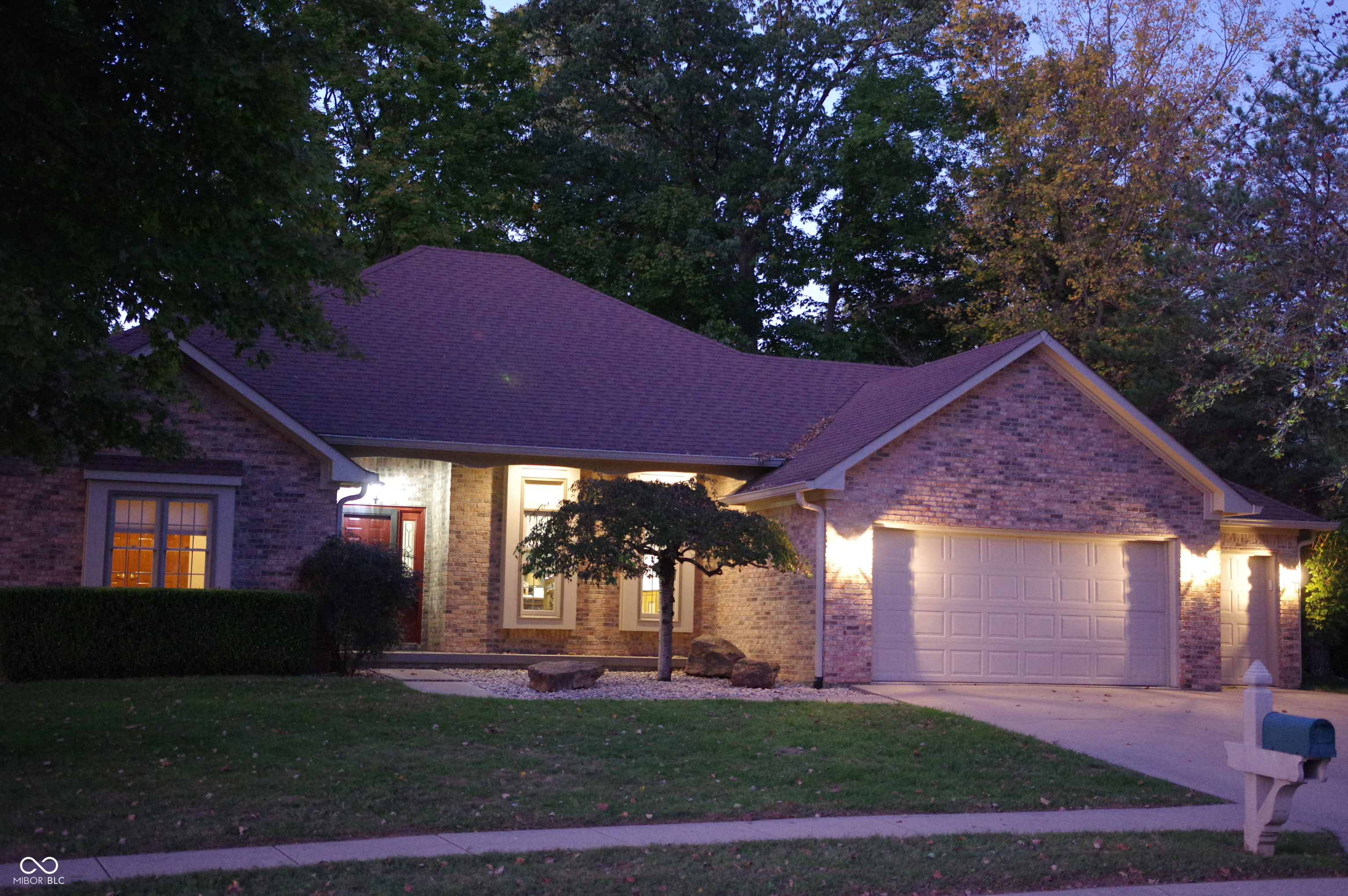 Property Photo:  466 Sycamore Ridge Court  IN 46123 