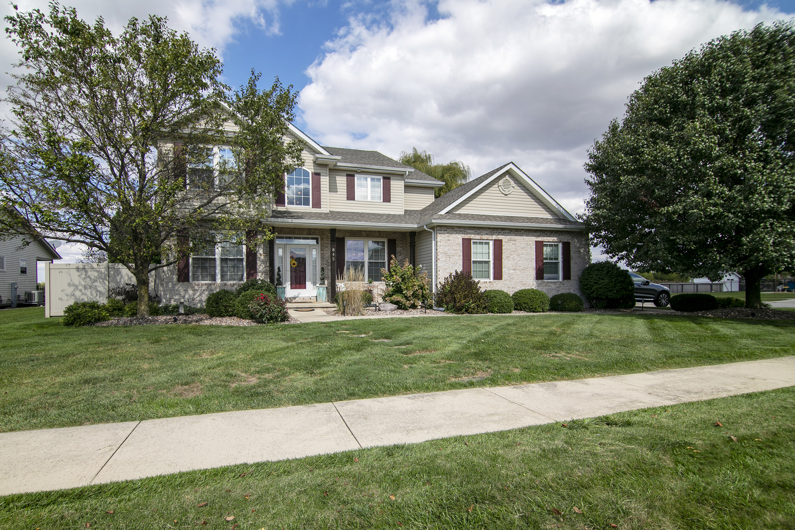 Property Photo:  845 Meadowbrook Lane  IL 60914 