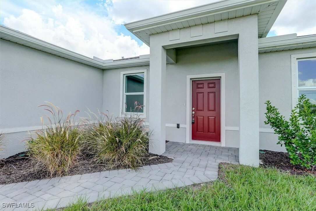 Property Photo:  2216 NW 6th Street  FL 33993 