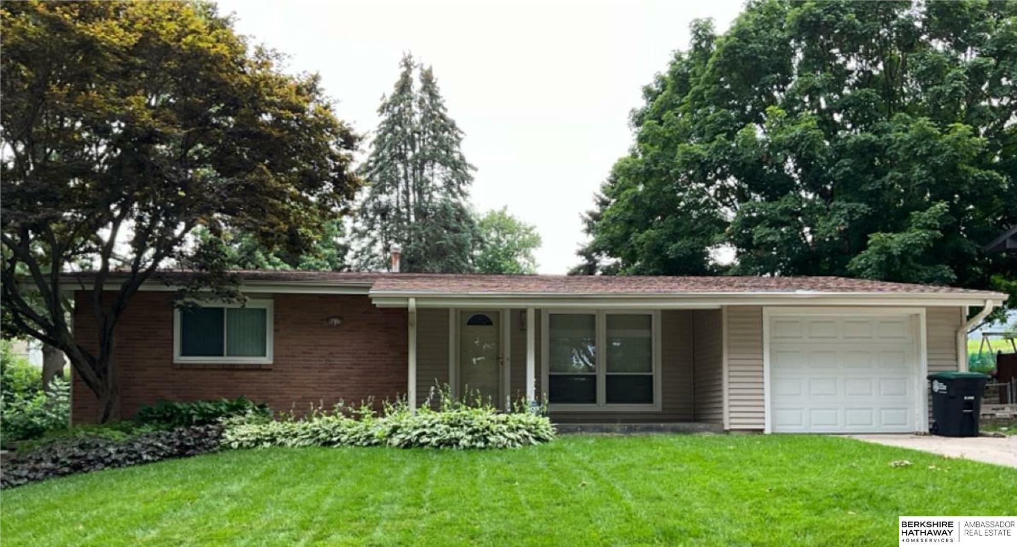 Property Photo:  9615 Ohio Street  NE 68134 