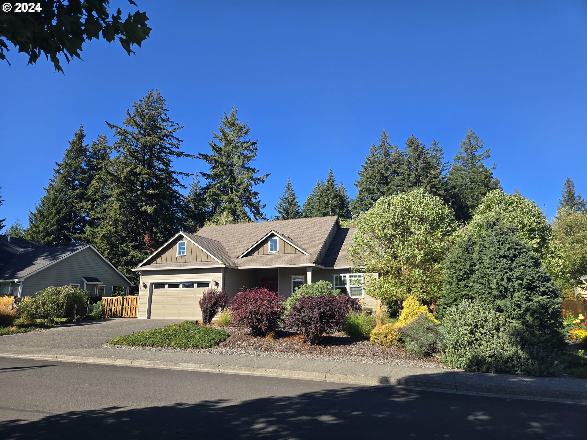 Property Photo:  899 NW Angel Heights Rd  WA 98648 