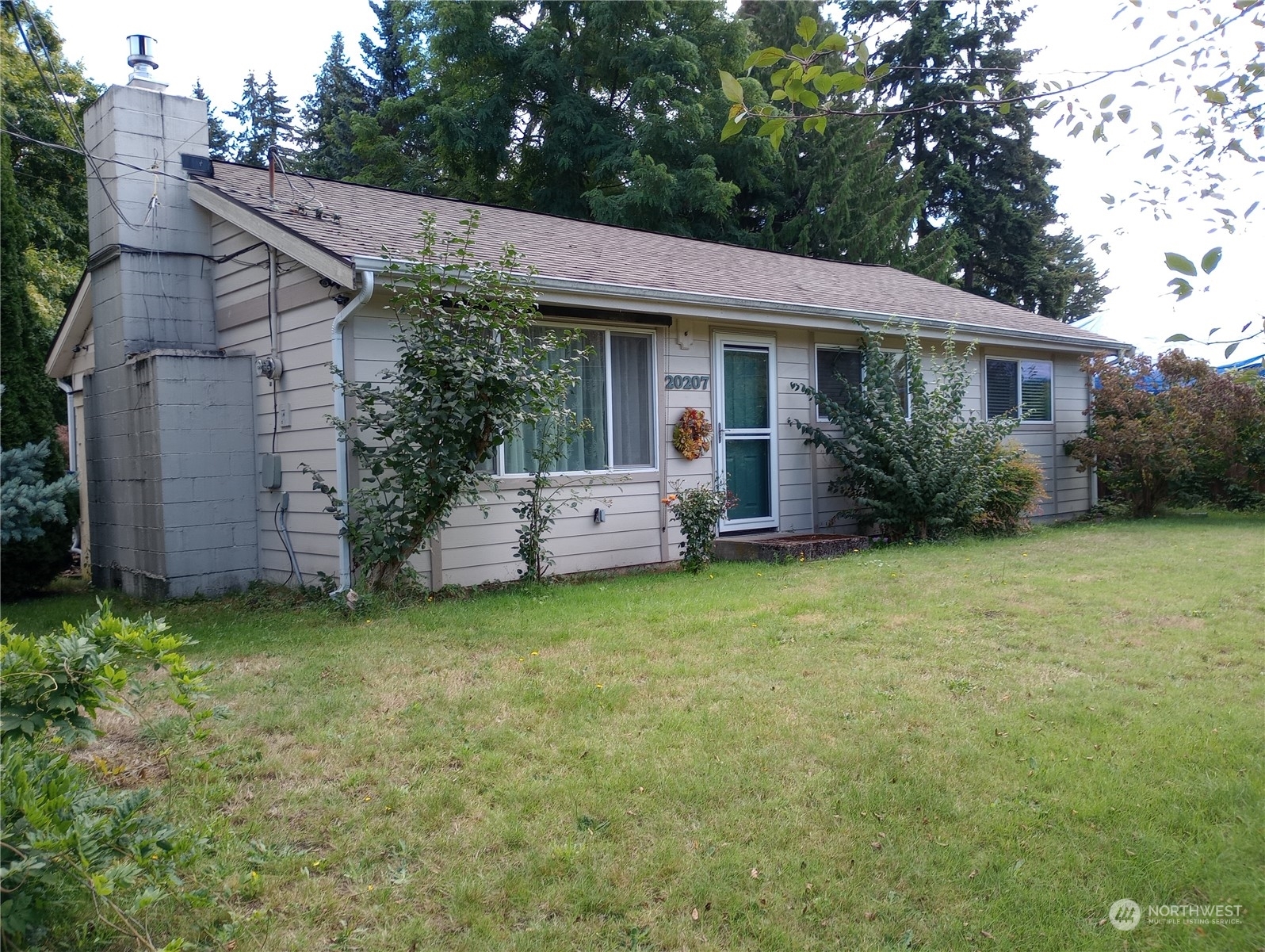 Property Photo:  20207  60th Avenue W  WA 98036 