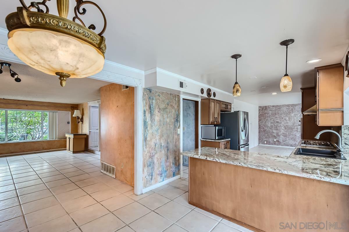 Property Photo:  10101 Waynecrest Lane  CA 92071 