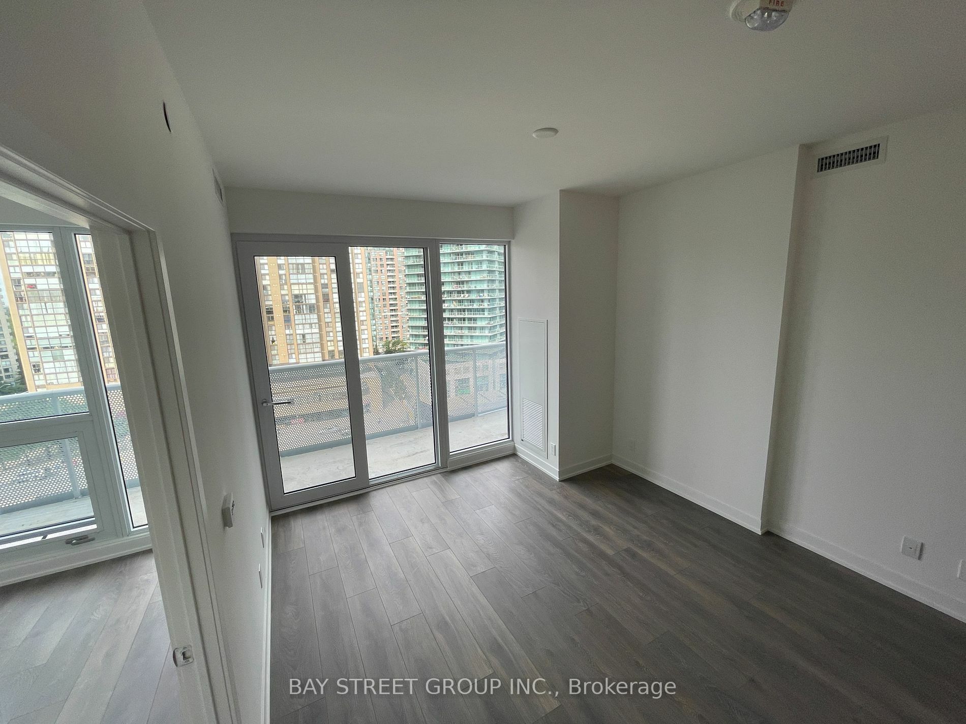 Property Photo:  15 Holmes Ave 904  ON M2N 0L4 